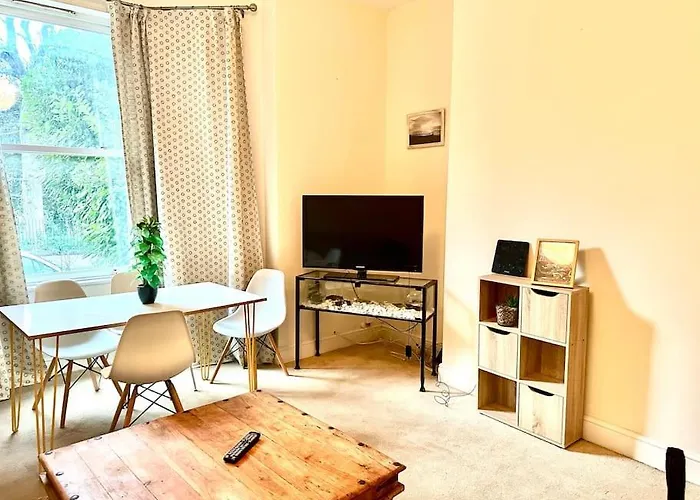 Peaceful Park Side Apartment